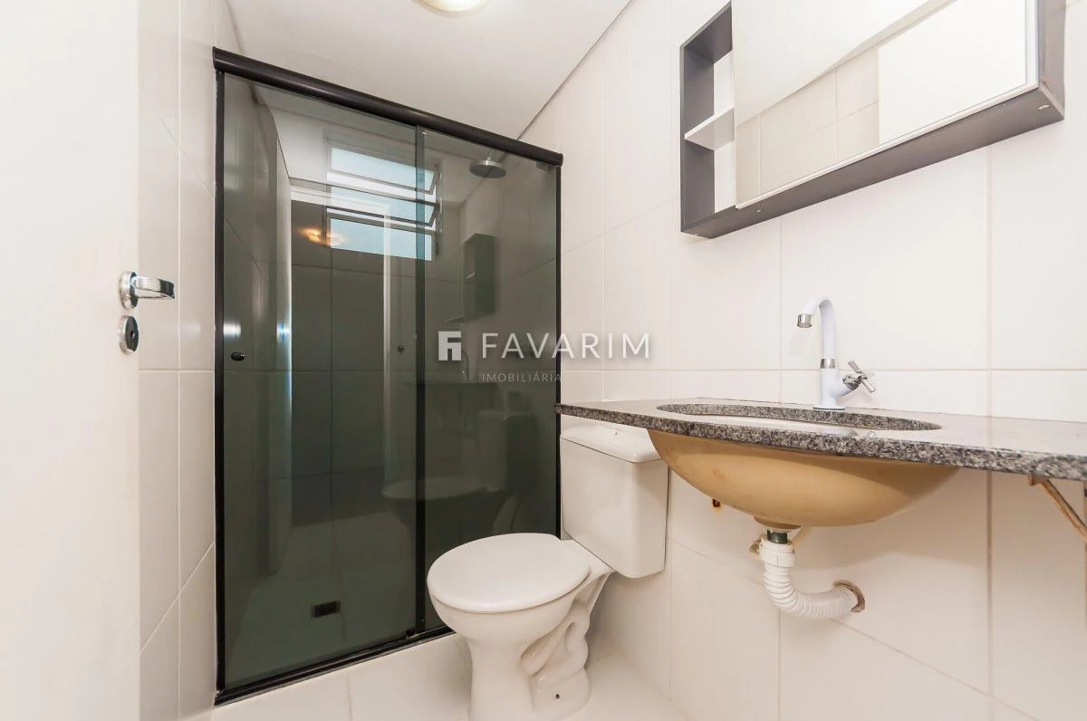 3-bedroom apartment in a building with a pool — photo 4