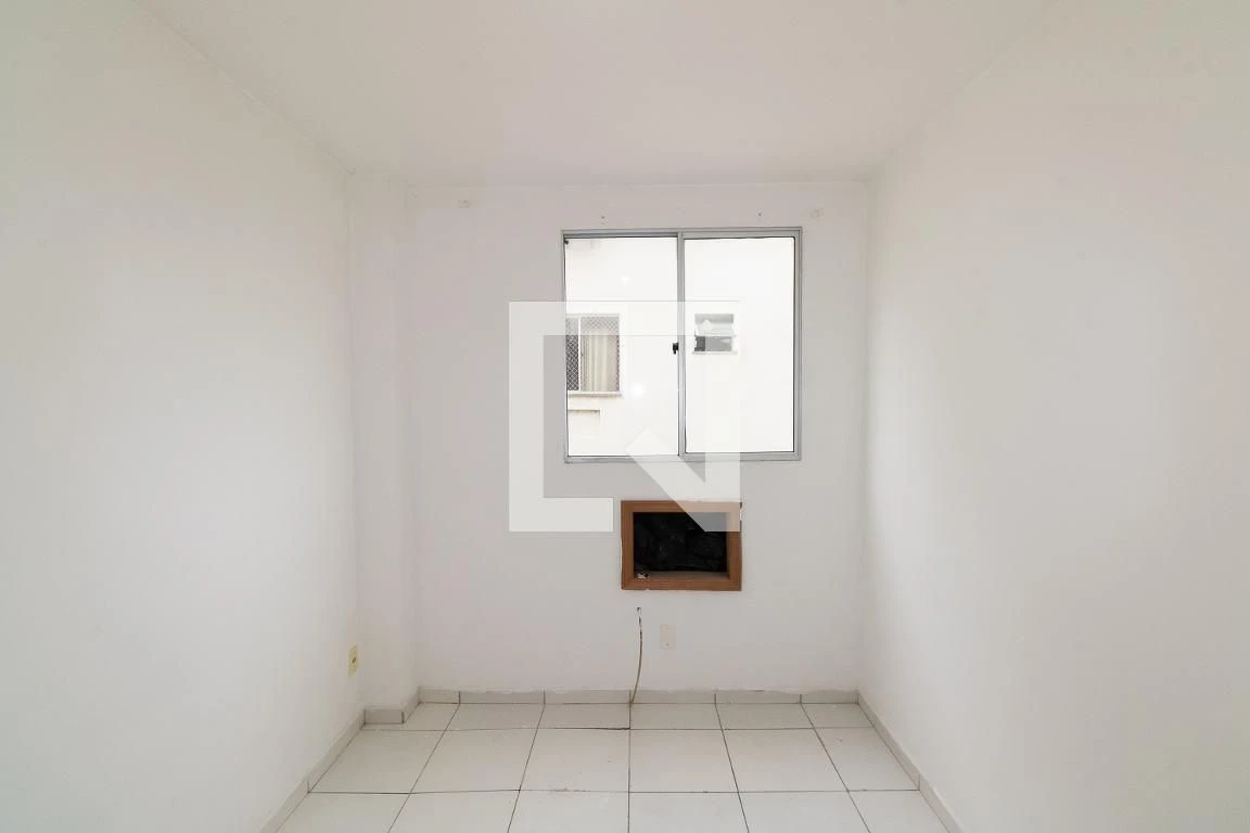 Apartamento con piso de cerámica, 2 dormitorios y 1 plaza — photo 25