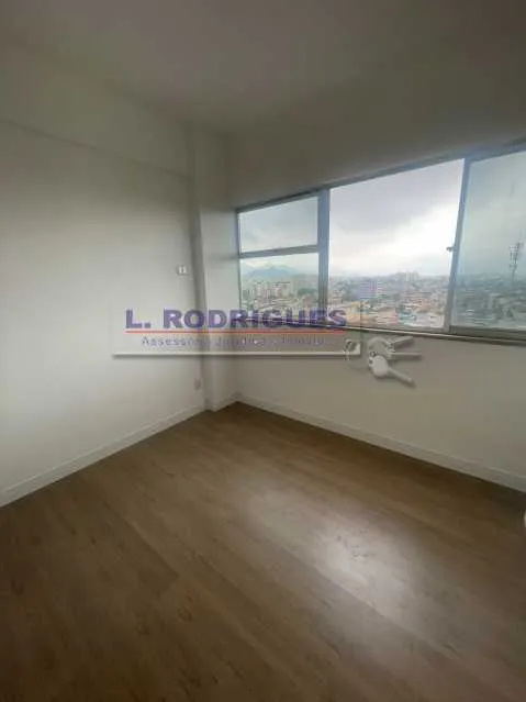 Home office in a 2-bedroom apartment, 75 m² — photo 13