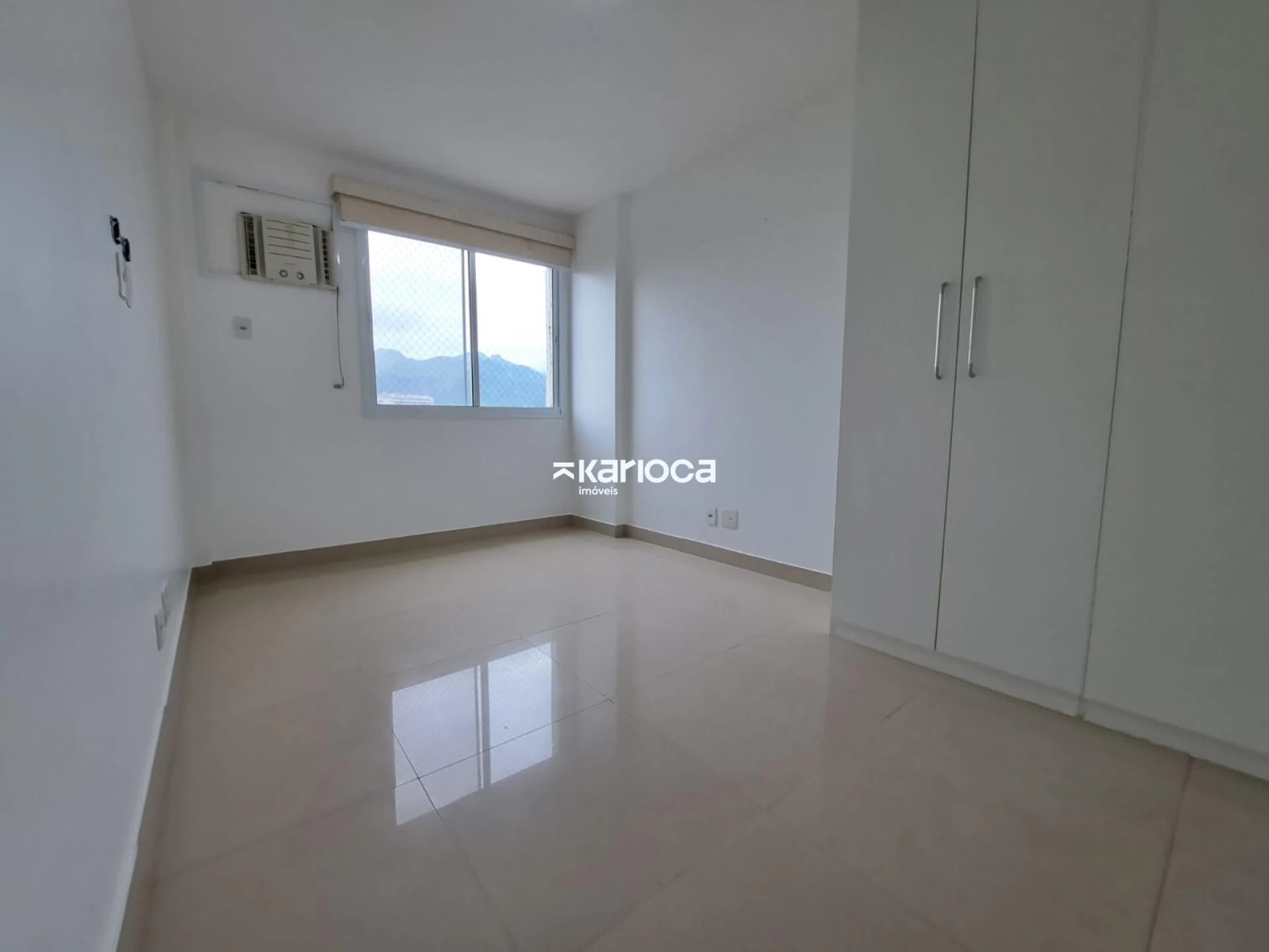 69 m² apartment with 2 bedrooms and 2 bathrooms — photo 22