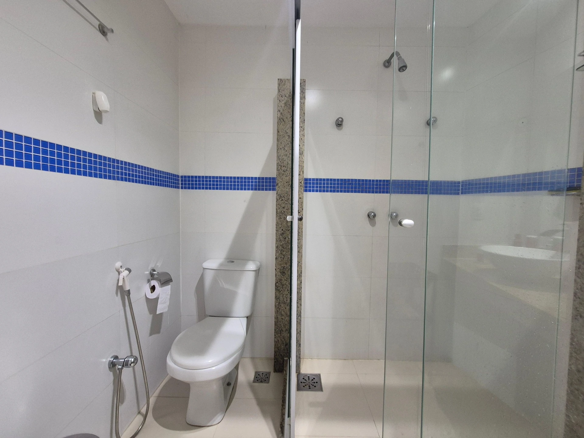 Furnished house, 400 m², with a dishwasher — photo 36