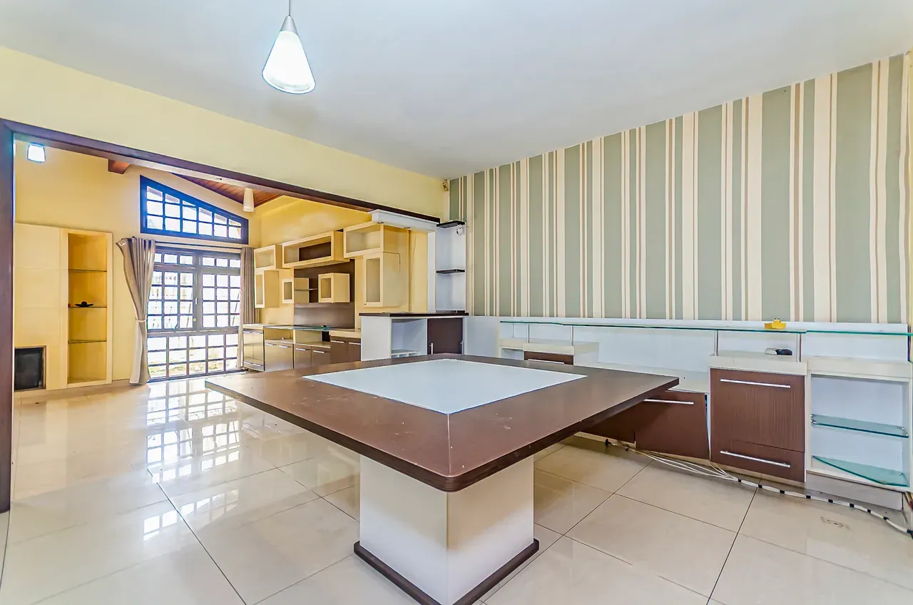 3-bedroom house with a garden in Curitiba — photo 10