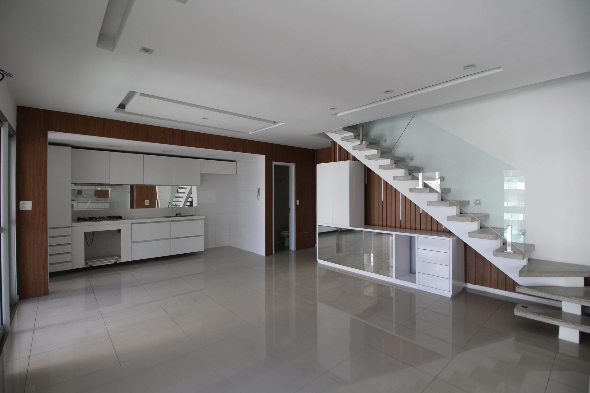 Apartment, 116 m², with a glass-enclosed balcony — photo 2