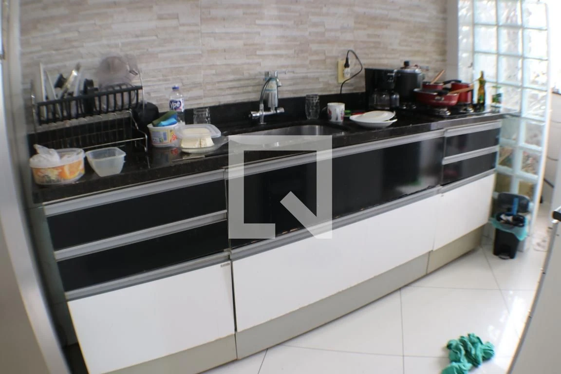 2-bedroom apartment with a washing machine — photo 4