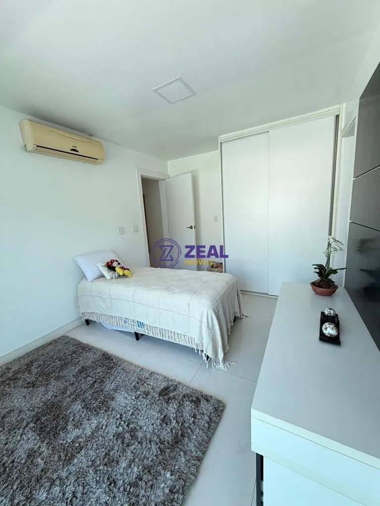 House with enclosed balcony and built-in grill — photo 7