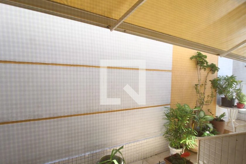 Casa em condomínio para aluguel com 5 quartos e 375 m² — photo 2