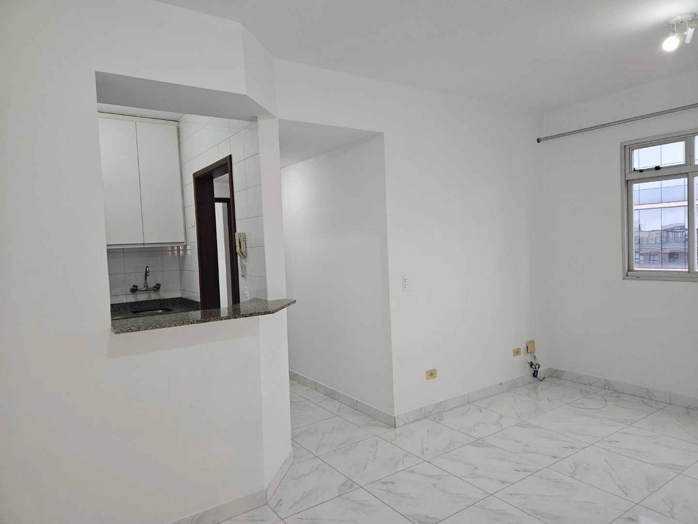 2-bedroom rental apartment with open-plan kitchen — photo 8