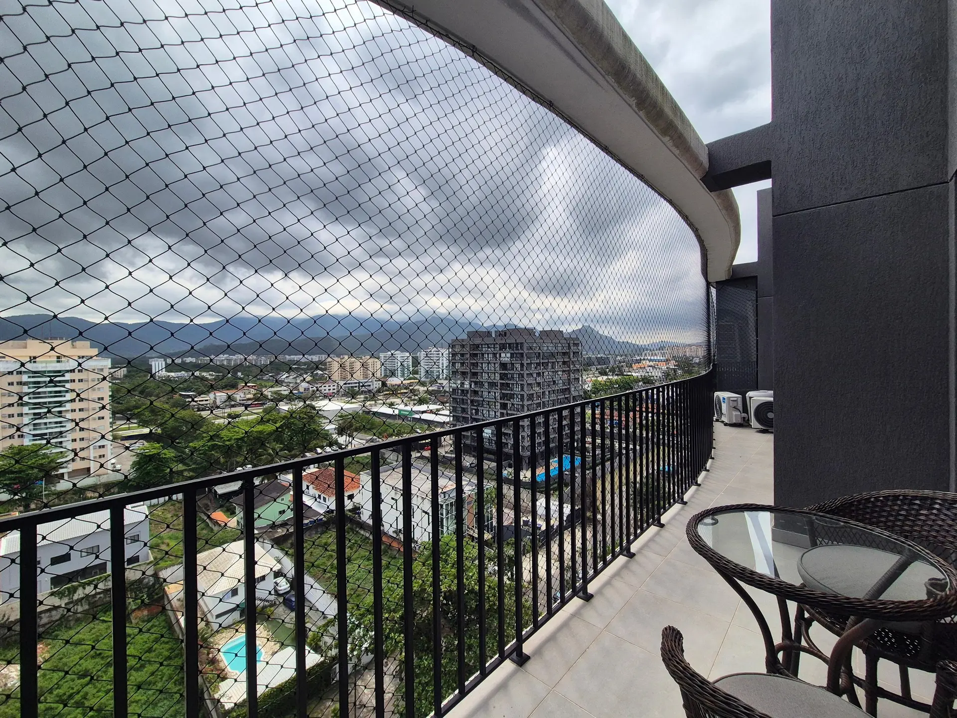 Furnished 2-bedroom apartment with enclosed balcony — photo 10