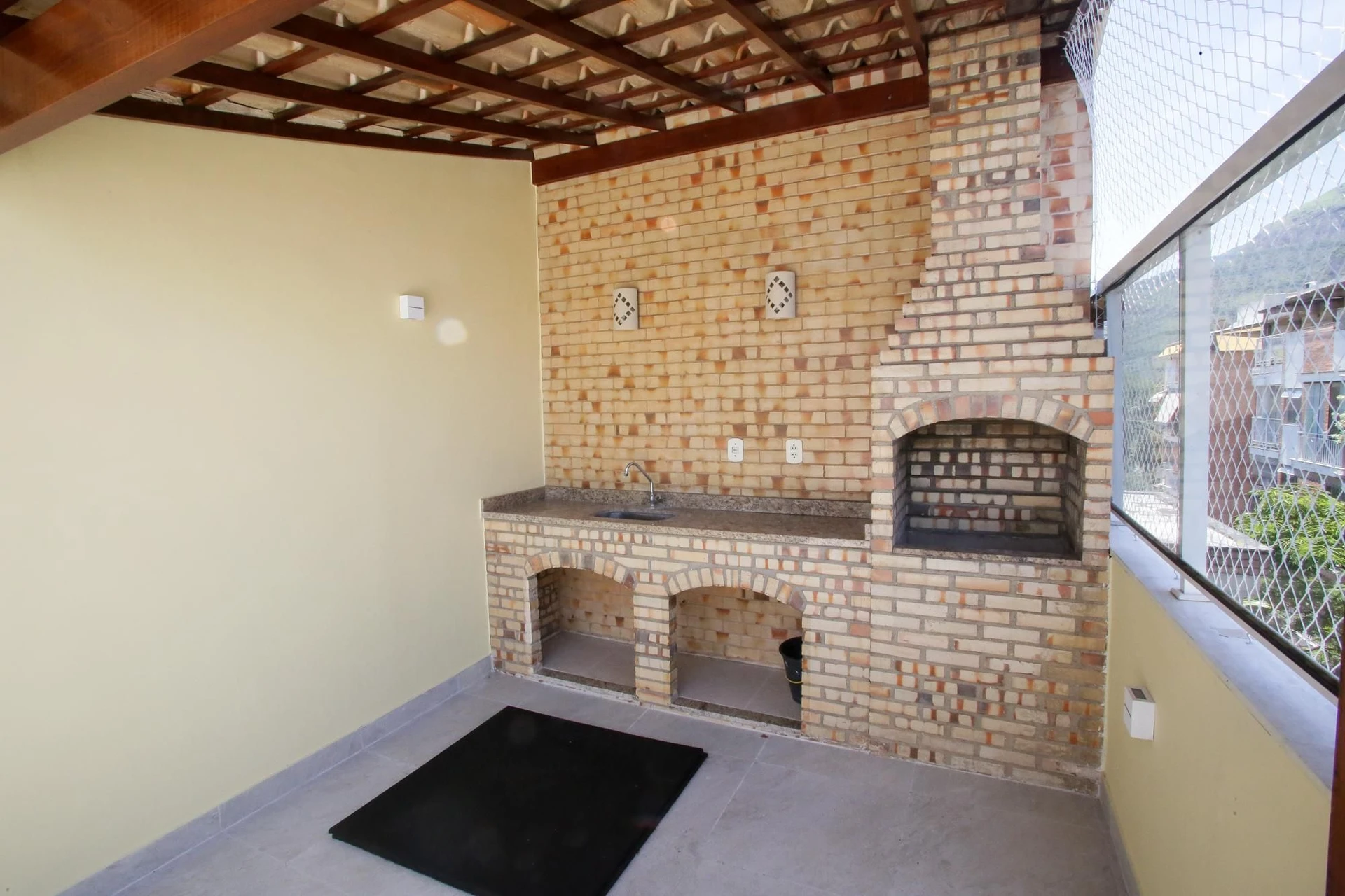 3-bedroom apartment in a building with a sauna — photo 5