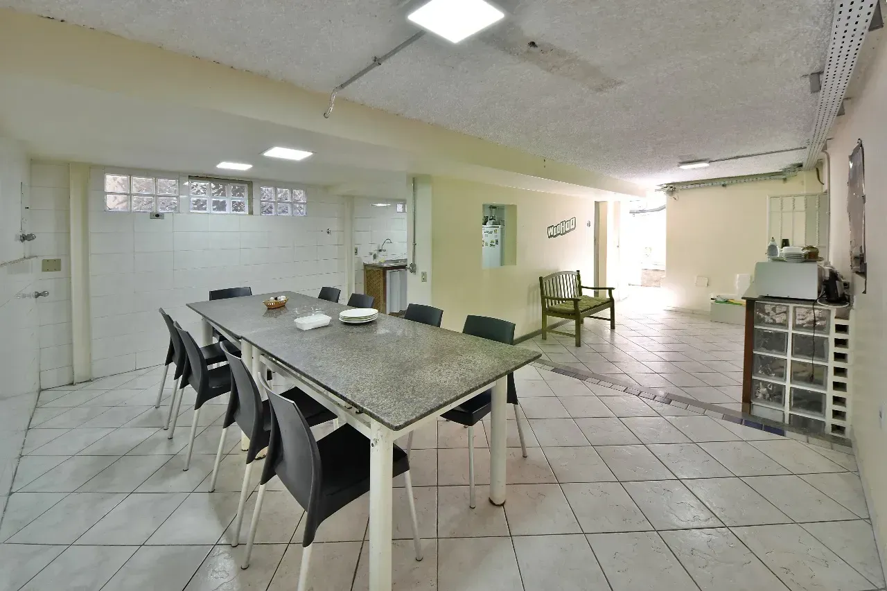 Unfurnished house with 5 bedrooms and a closed kitchen — photo 17