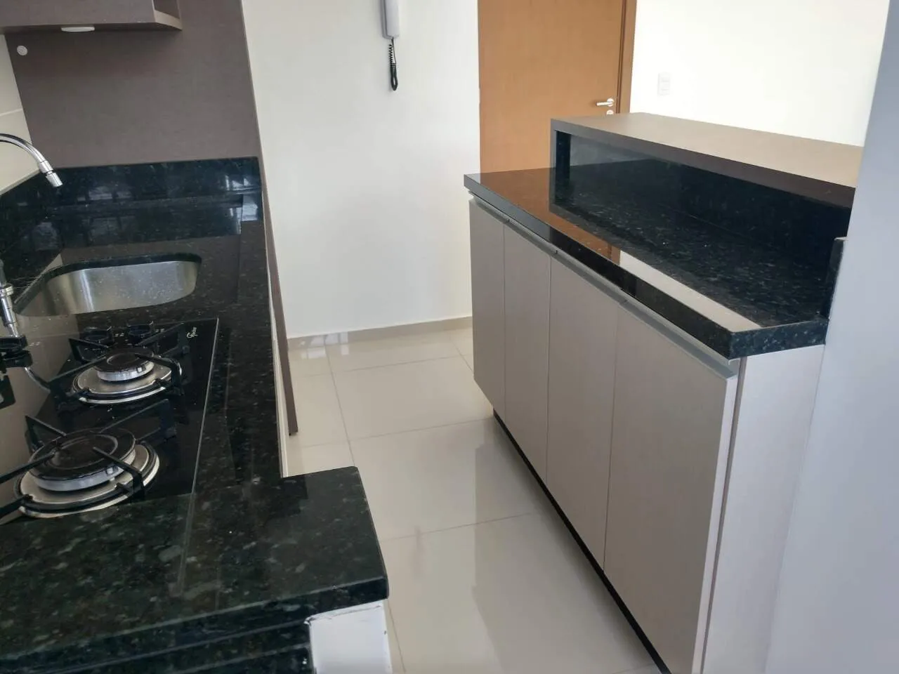 2-bedroom apartment with balcony and open-plan kitchen — photo 18