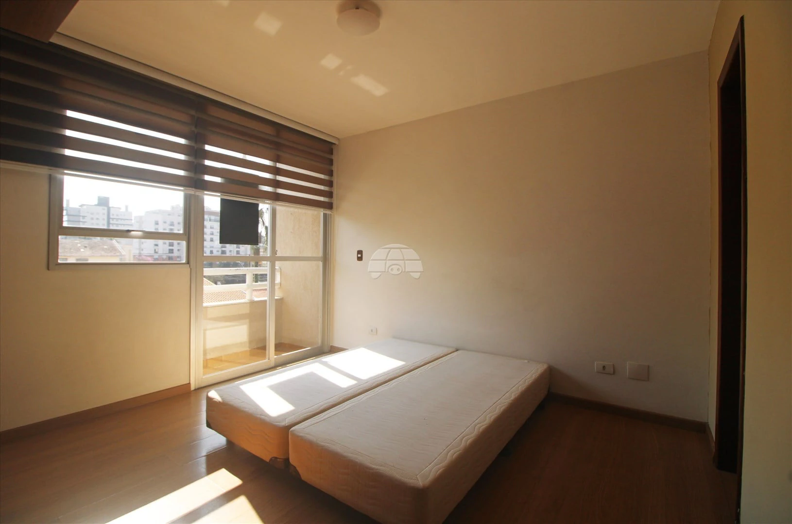 75 m² apartment with a washing machine and a walk-in closet — photo 13