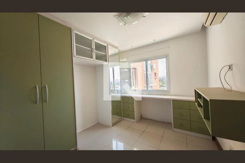 Apartment with 3 en-suite bedrooms and 5 bathrooms, 177 m² — photo 33