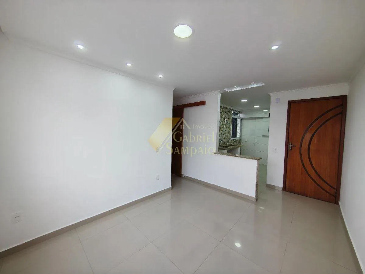 2-bedroom apartment in a building with a gym — photo 3
