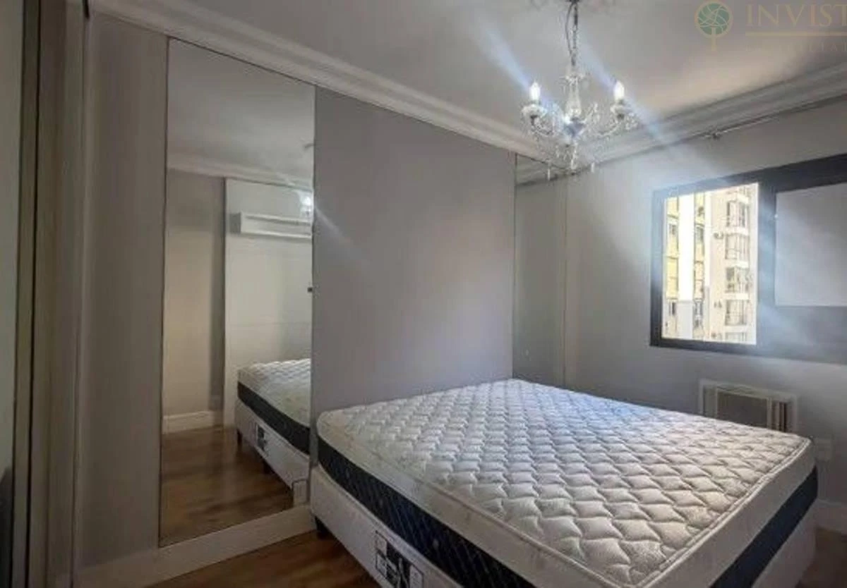 Furnished apartment, 107 m², with a glass-enclosed balcony — photo 17