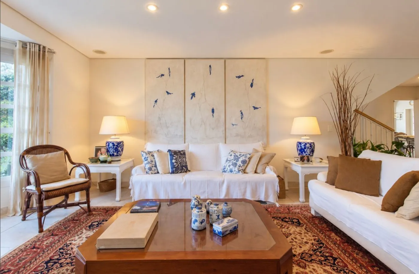 Furnished house, 660 m², with a water view