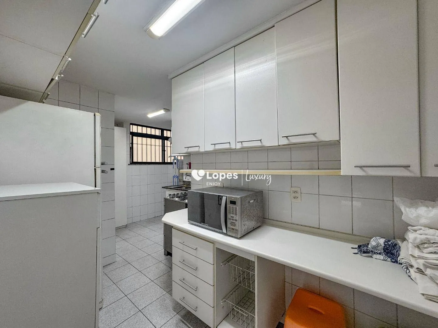 100 m² apartment with 3 bedrooms and a balcony — photo 18