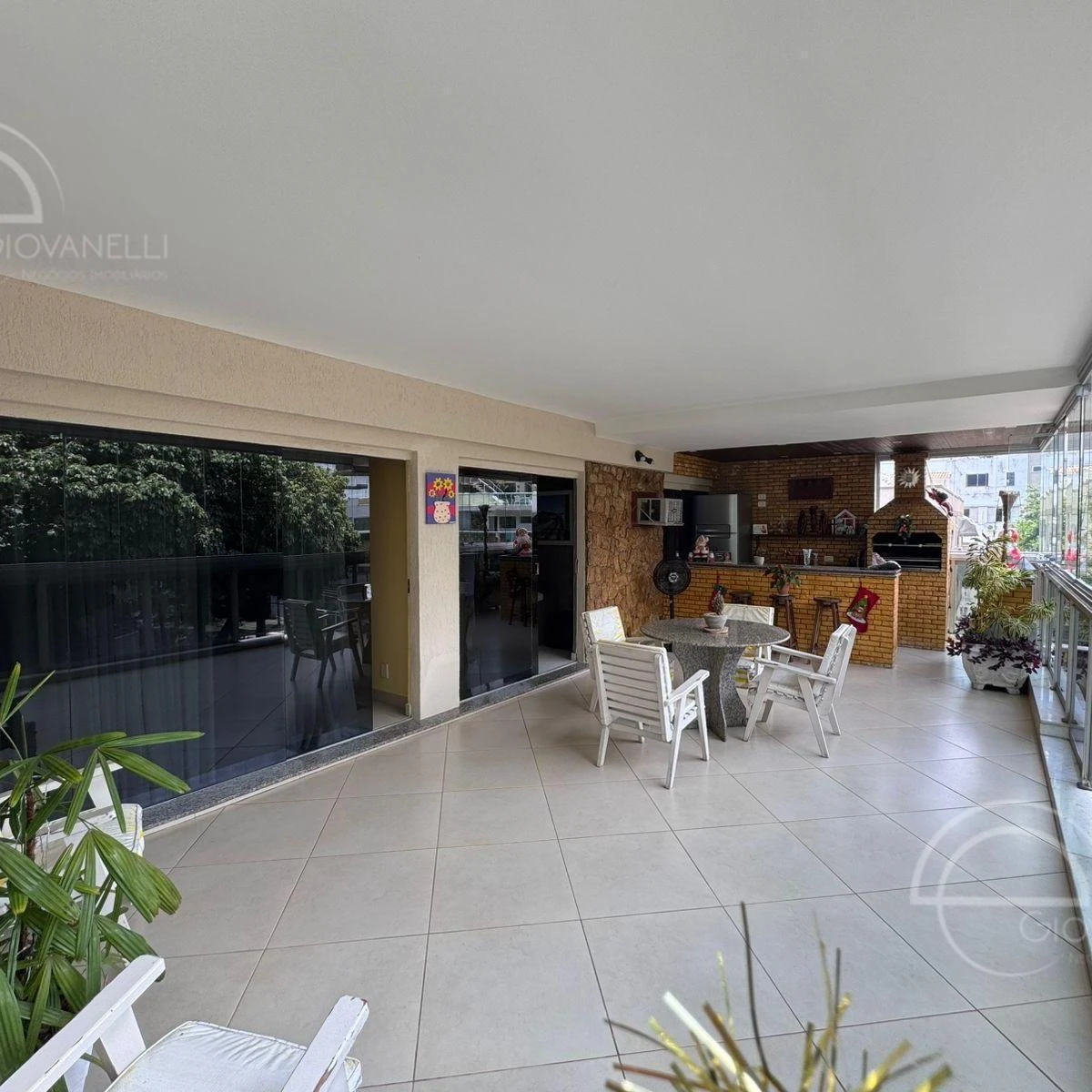 Furnished apartment, 162 m², with a grill on the balcony — photo 2