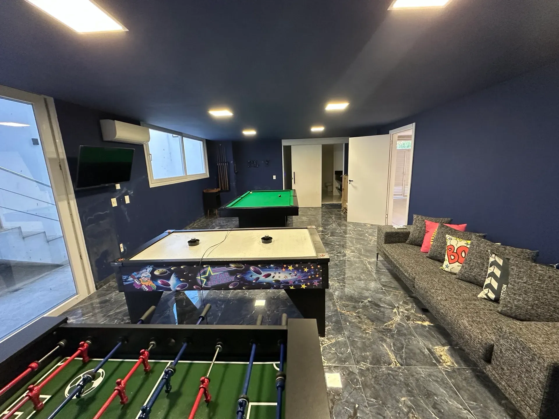 Casa mobiliada com 9 suítes e jacuzzi no prédio — photo 46
