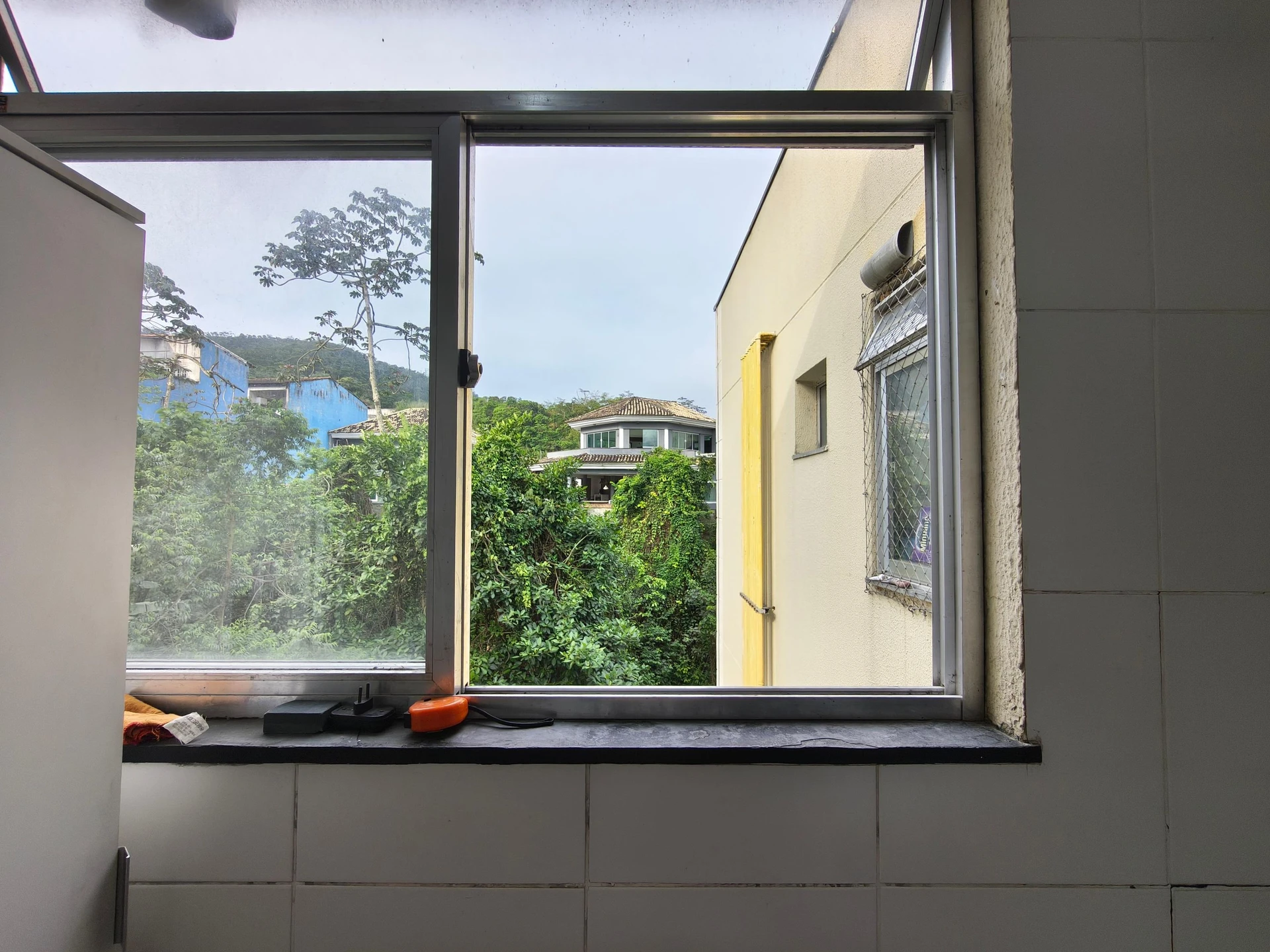 Washing machine in a 2-bedroom apartment, 46 m² — photo 27