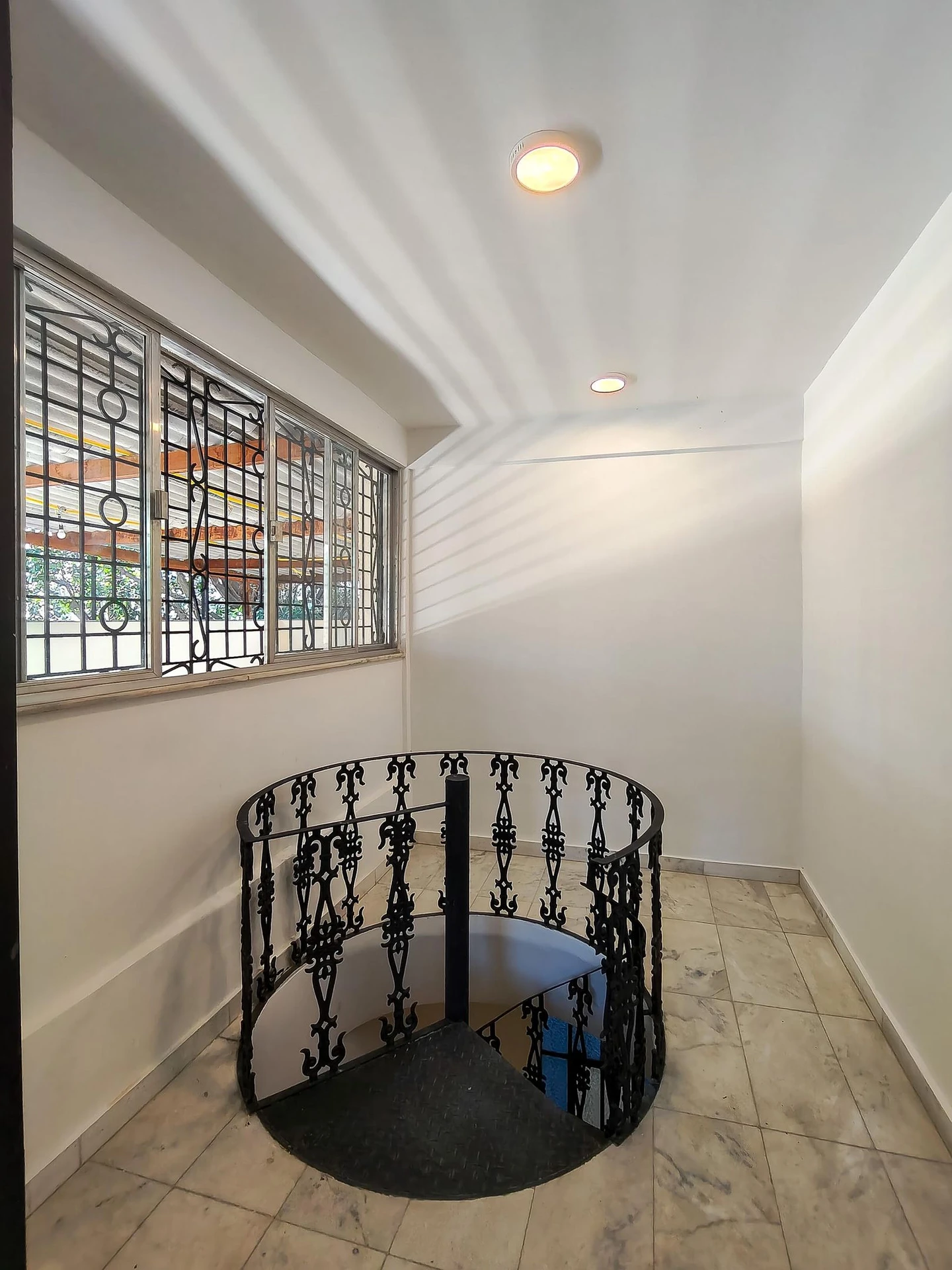 House for rent with 5 bedrooms and 8 bathrooms — photo 86