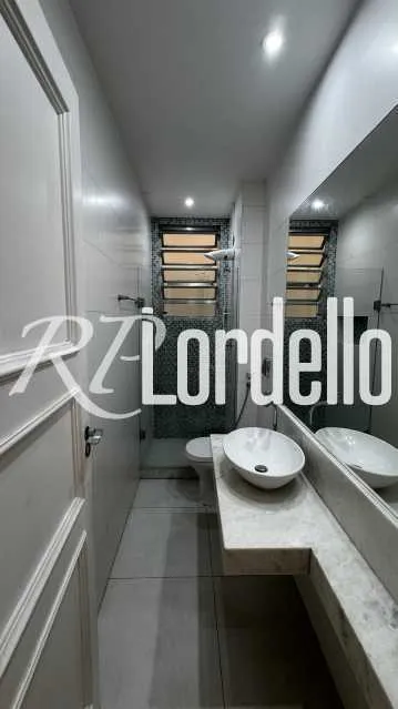 Apartment, 122 m², with wood or laminate floors — photo 15