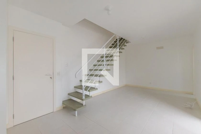 Apartamento de 2 dormitorios con balcón y cocina abierta — photo 10