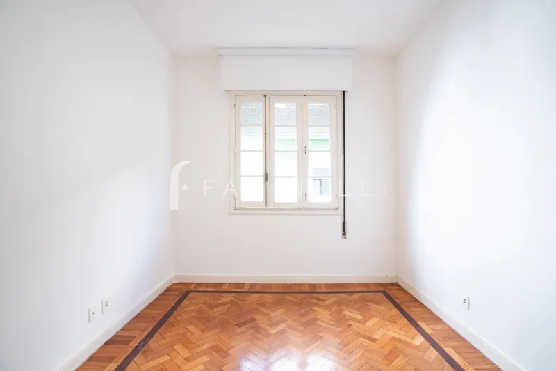 Unfurnished apartment with 3 bedrooms and 4 bathrooms — photo 18