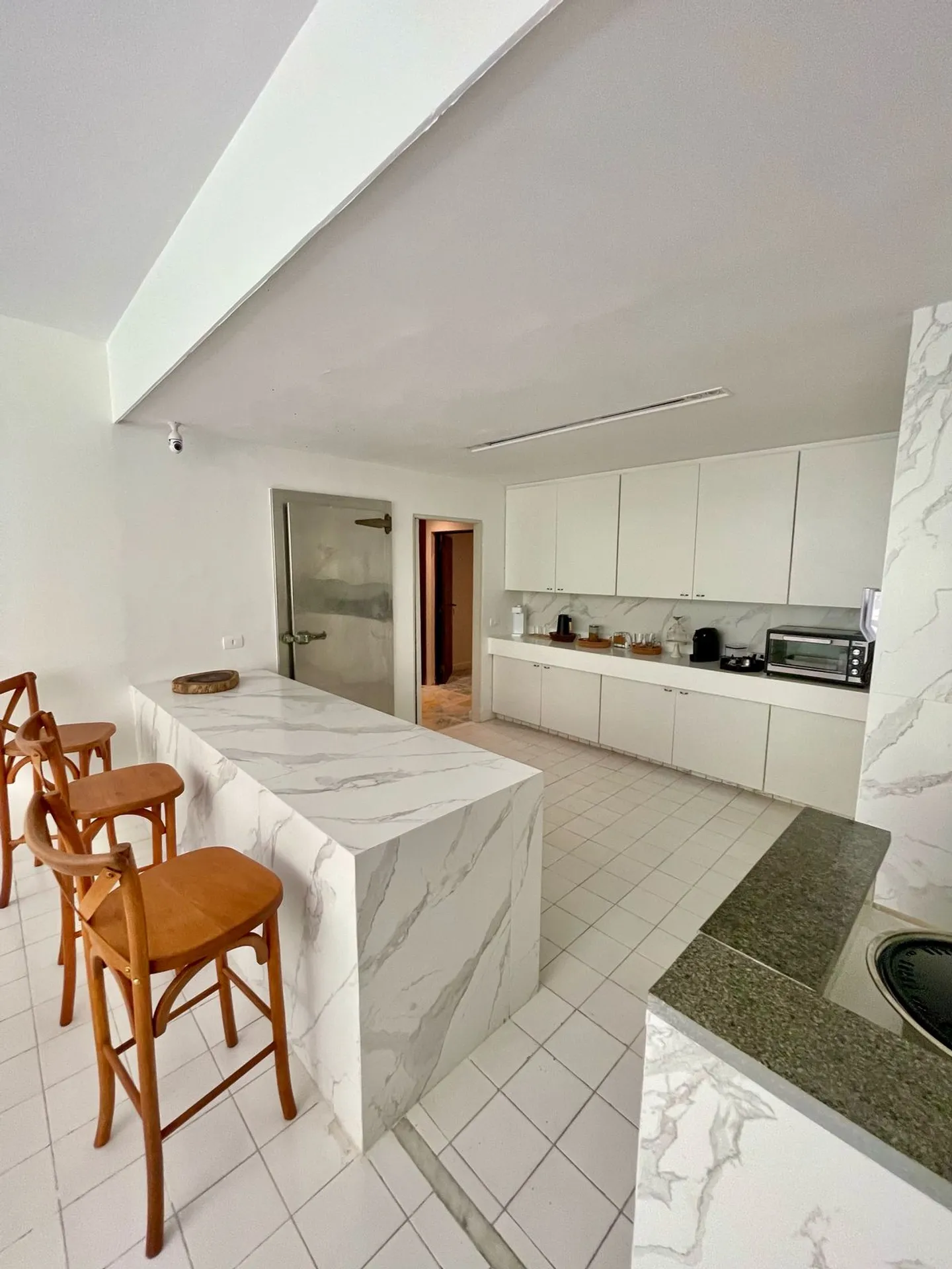 Apartment with 5 bedrooms and 5 bathrooms and open kitchen — photo 23