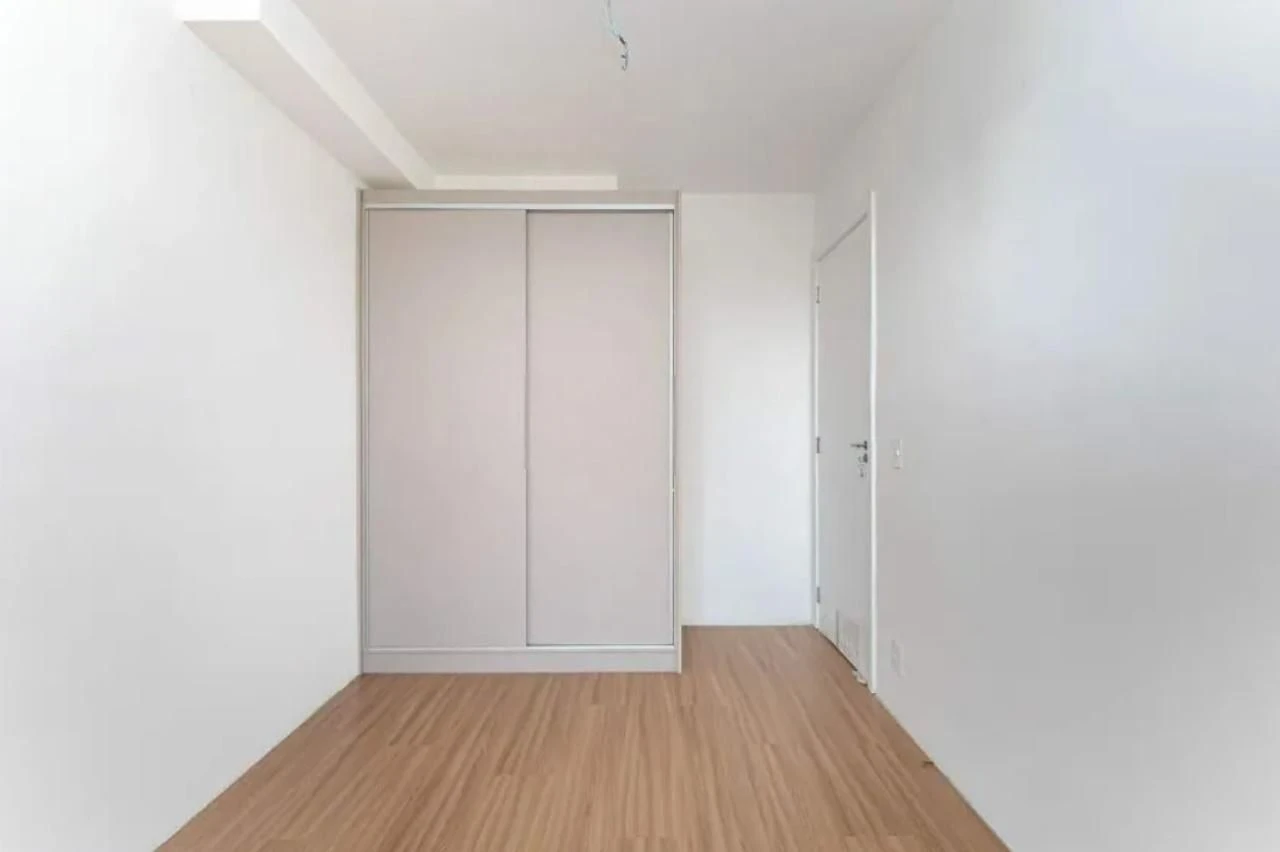 Apartment, 69 m², with wood or laminate floors — photo 17
