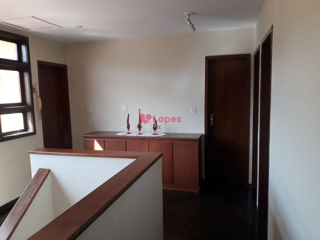 Mountain view in a 4-bedroom house, 431 m² — photo 32