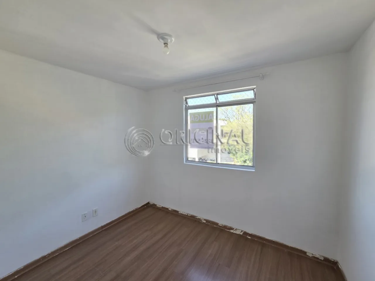 2-bedroom apartment with a closed-off kitchen — photo 9