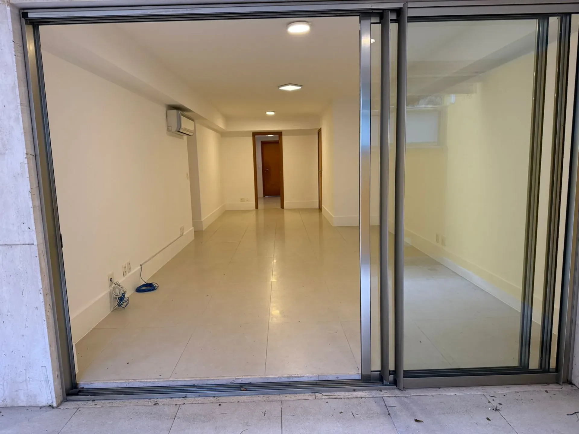 Apartamento com 4 quartos e 5 banheiros, 193 m² — photo 3