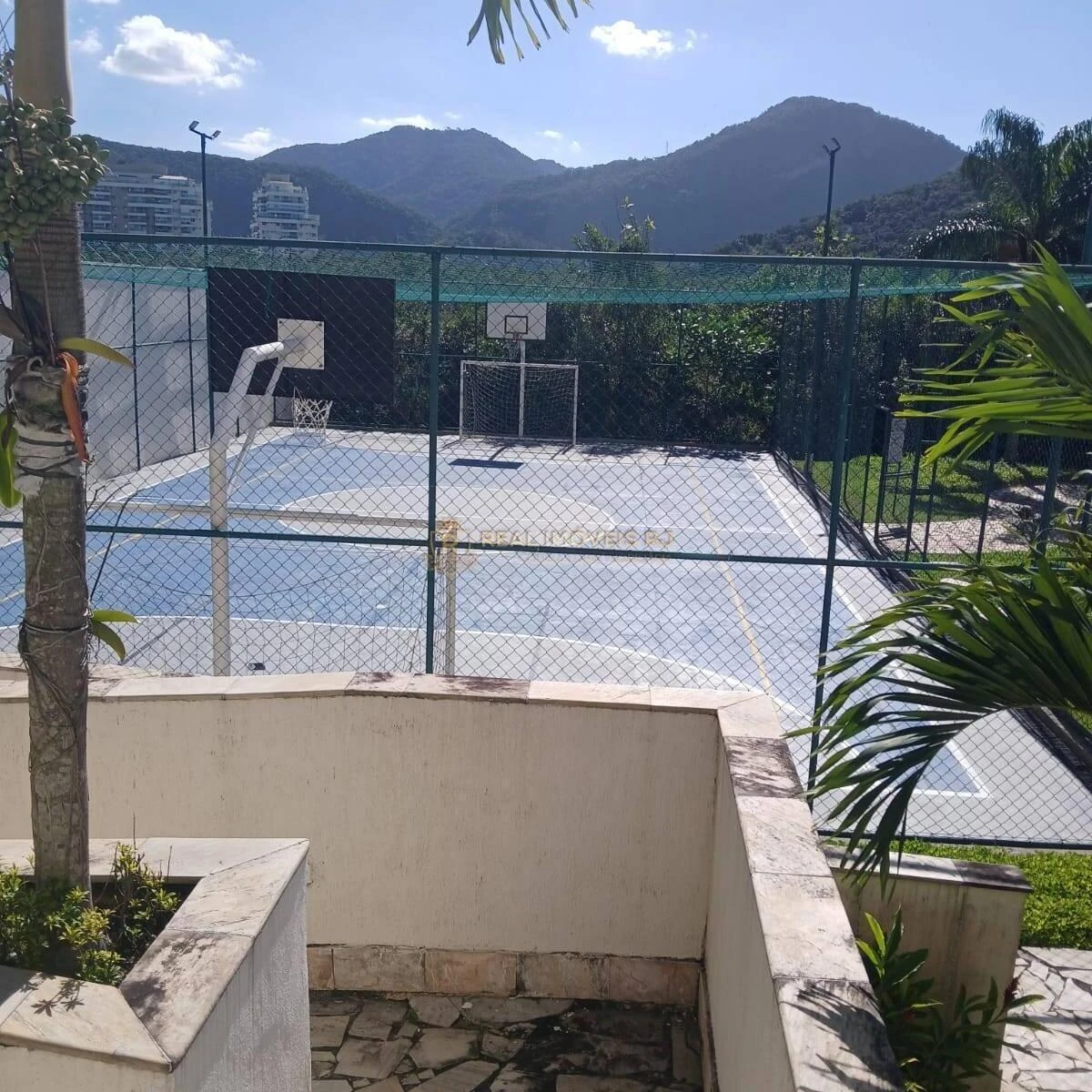 For rent: 3-bedroom apartment with 3 bathrooms and a balcony — photo 35