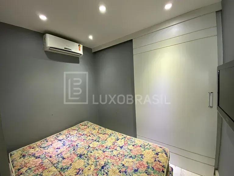 Furnished 3-bedroom apartment with enclosed glass balcony — photo 23