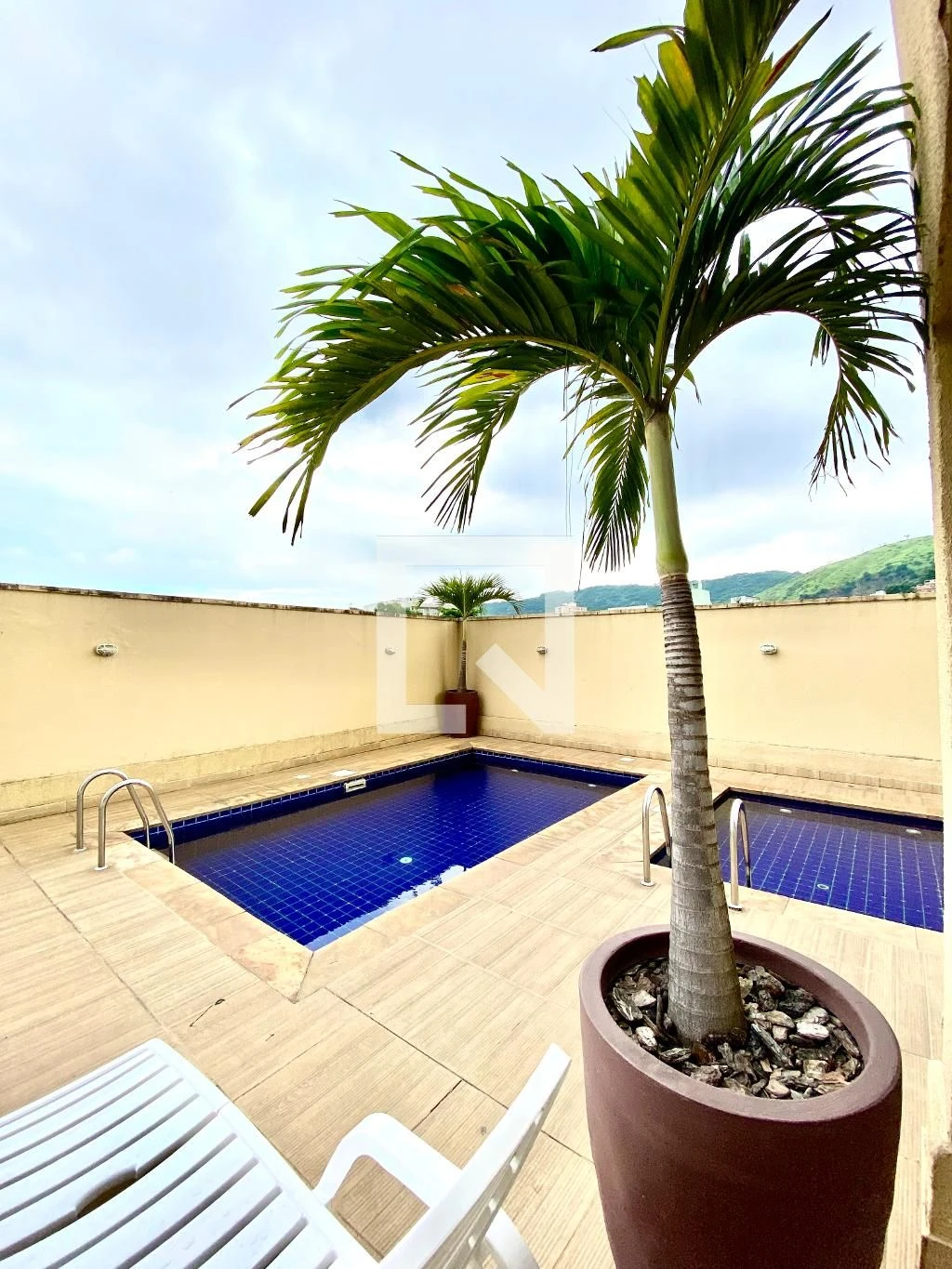 Apartamento de 2 quartos em condomínio com piscina — photo 28