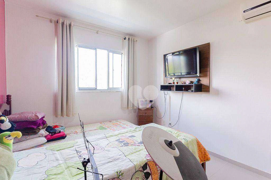 Furnished triplex house with 4 bedrooms and 370 m² — photo 25