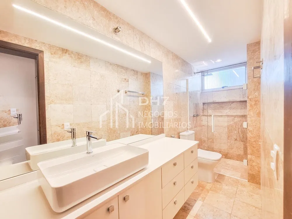 4-bedroom apartment, 2 with their own bathrooms, 199 m² — photo 2