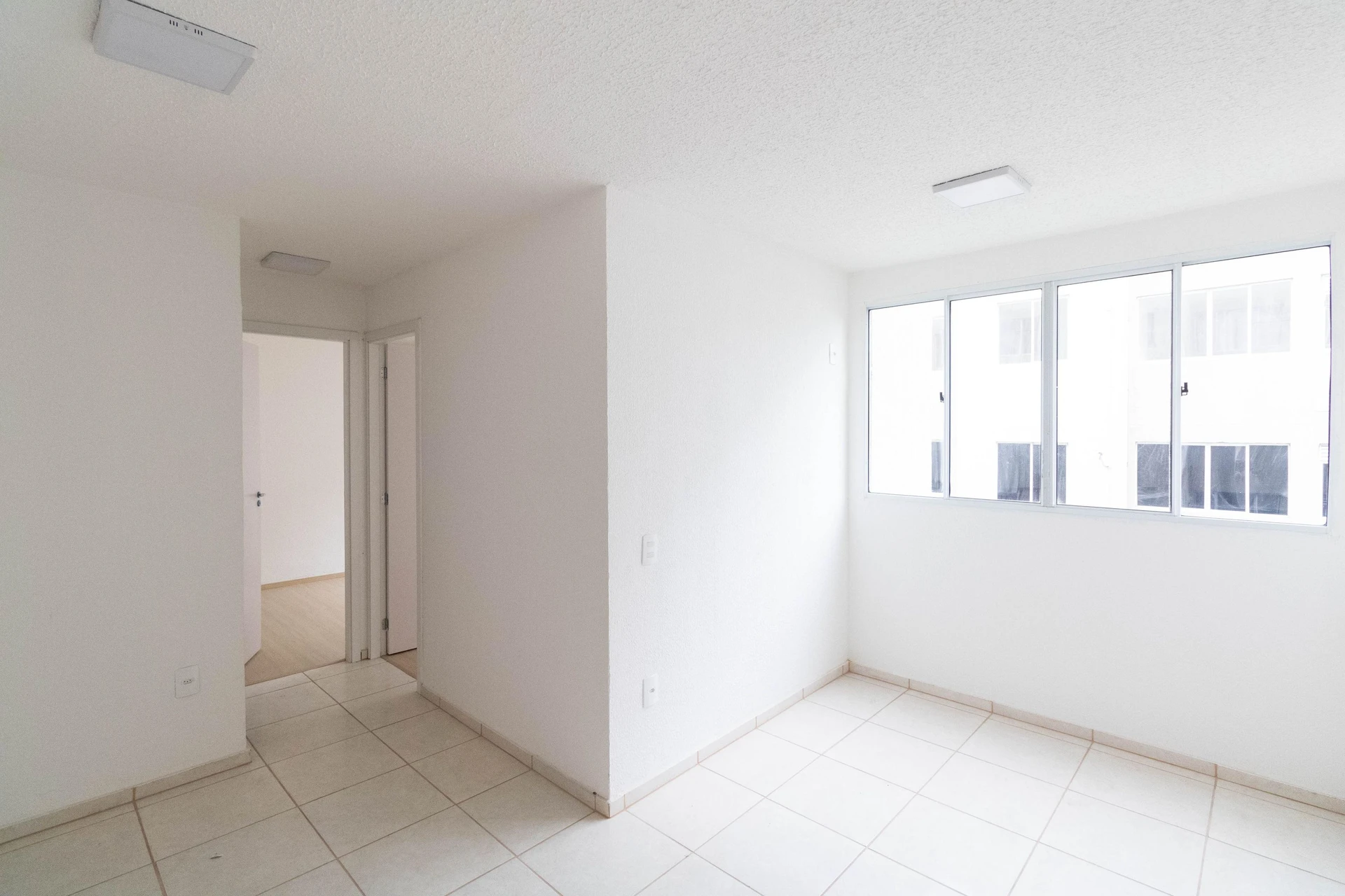 2-bedroom apartment in a building with a gym — photo 41