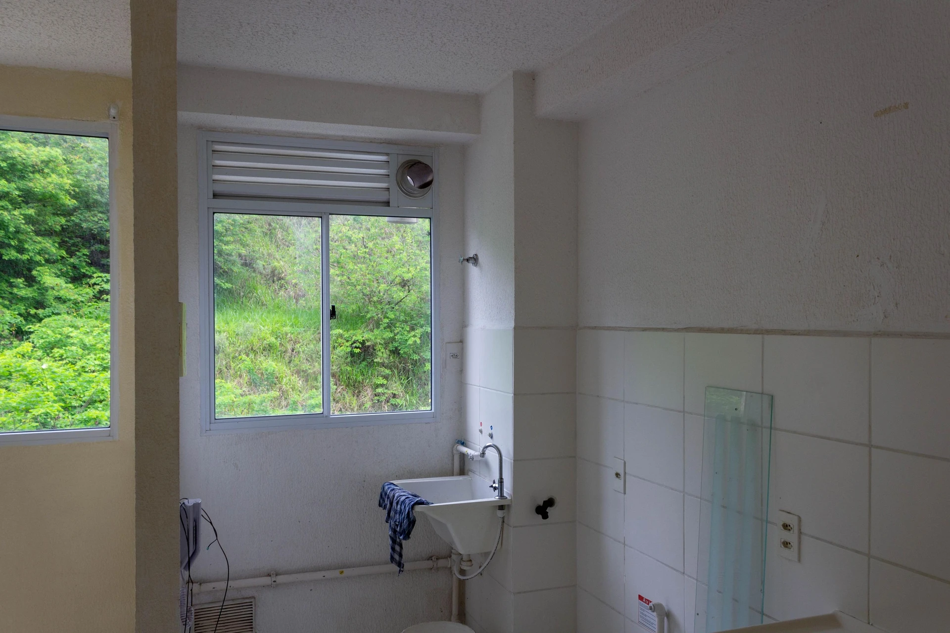 2-bedroom apartment with a park view — photo 2
