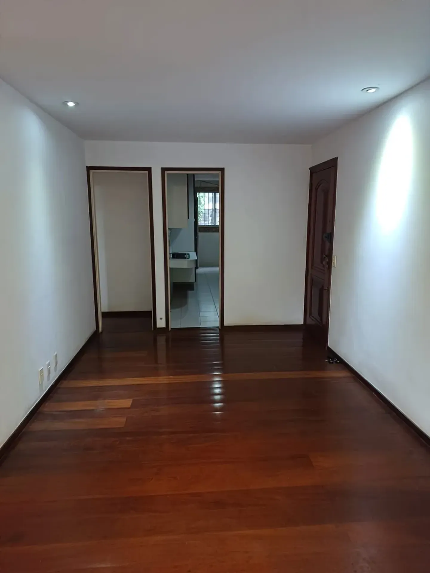 90 m² rental apartment with 2 bedrooms and parking — photo 27