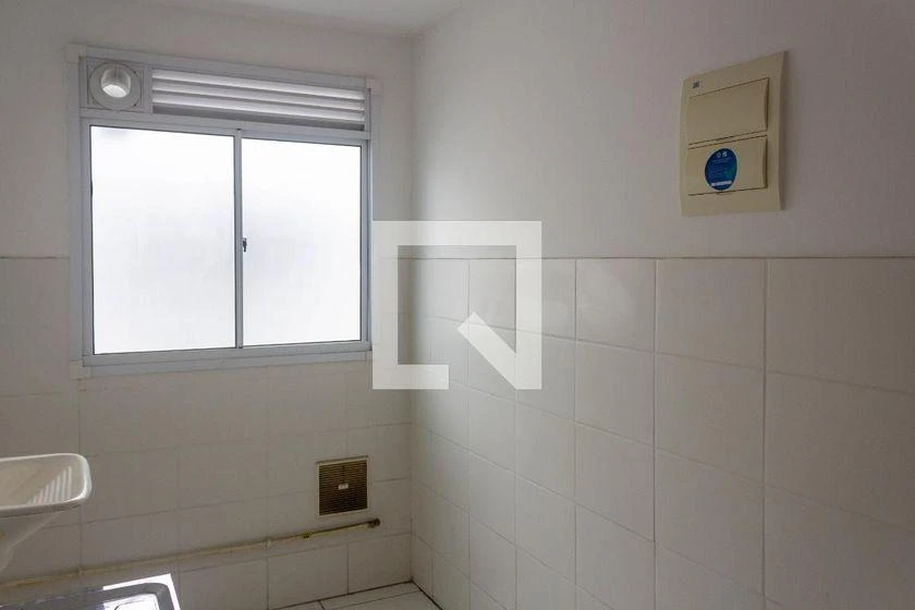 2-bedroom apartment in a building with a gym — photo 7