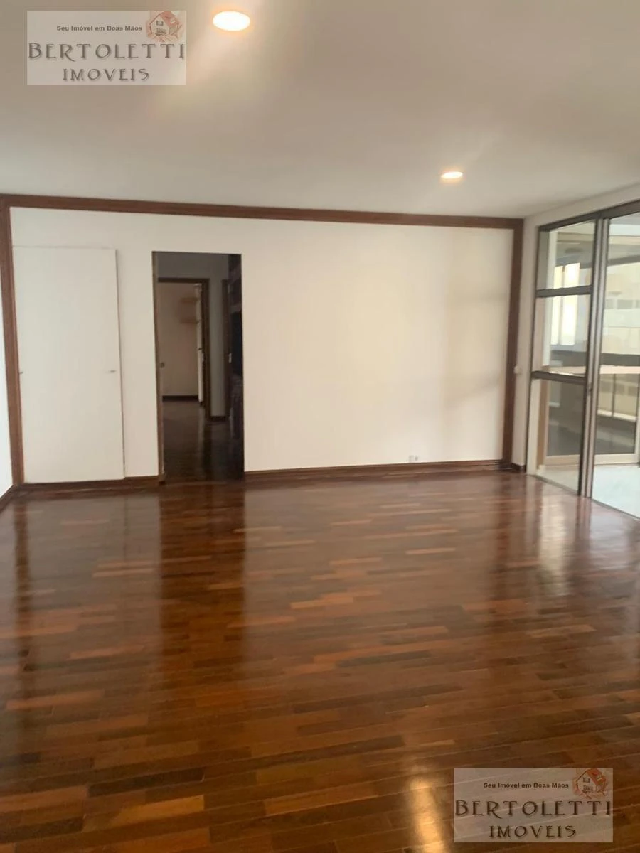 Furnished 179 m² apartment with a gas kitchen — photo 9