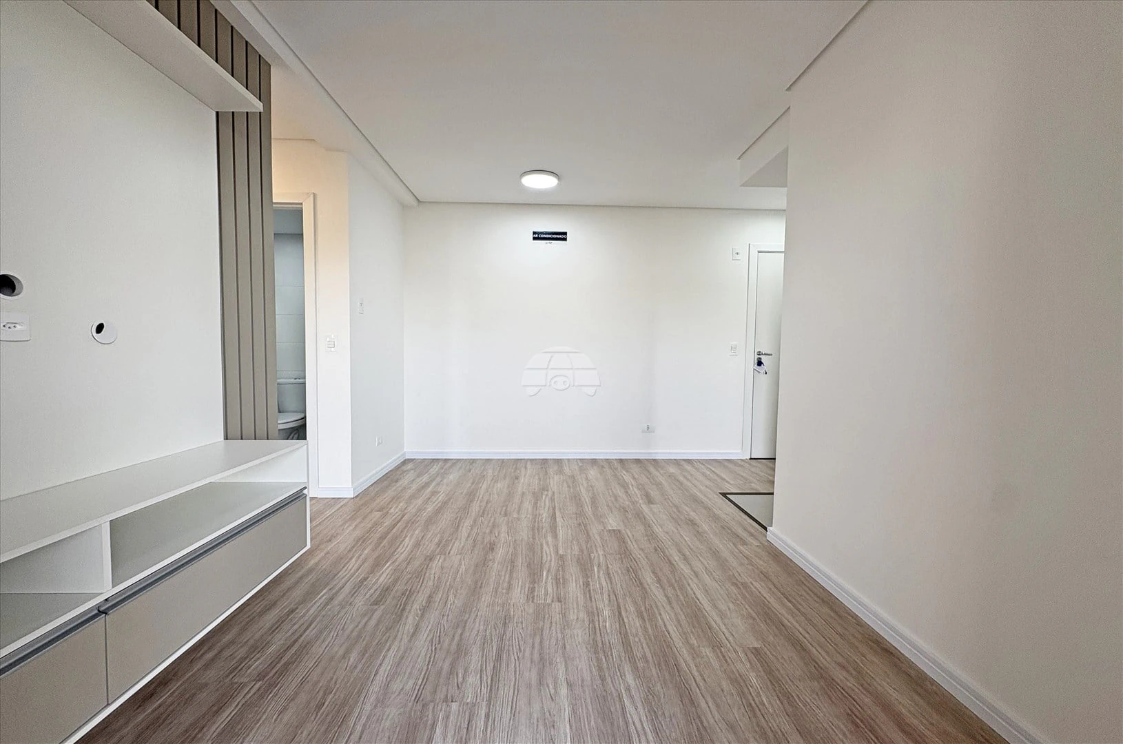 Квартира з 2 спальнями (69 м²) і 1 місцем, є suite — photo 4