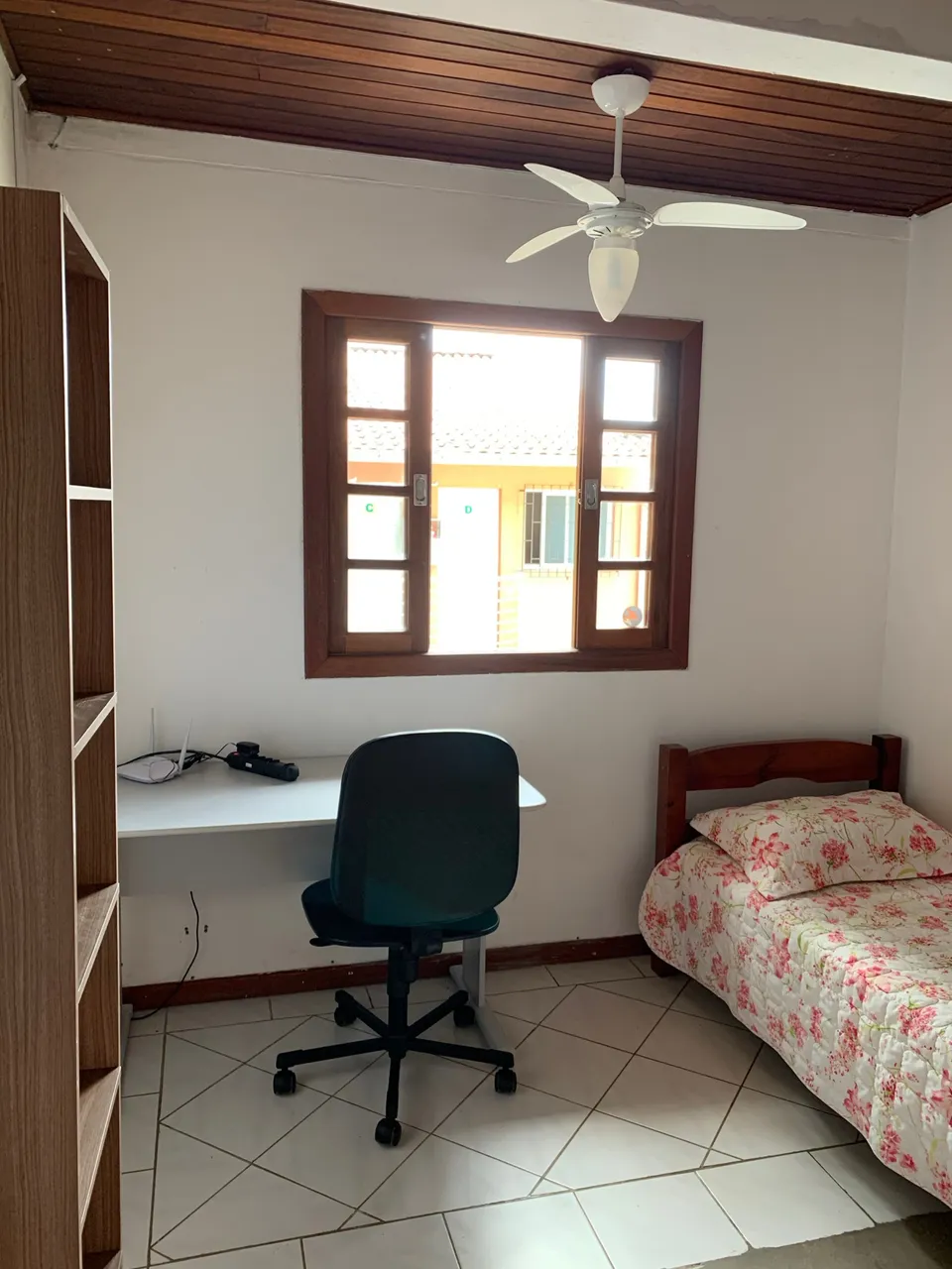 Apartamento com 2 quartos e 1 banheiro — photo 4