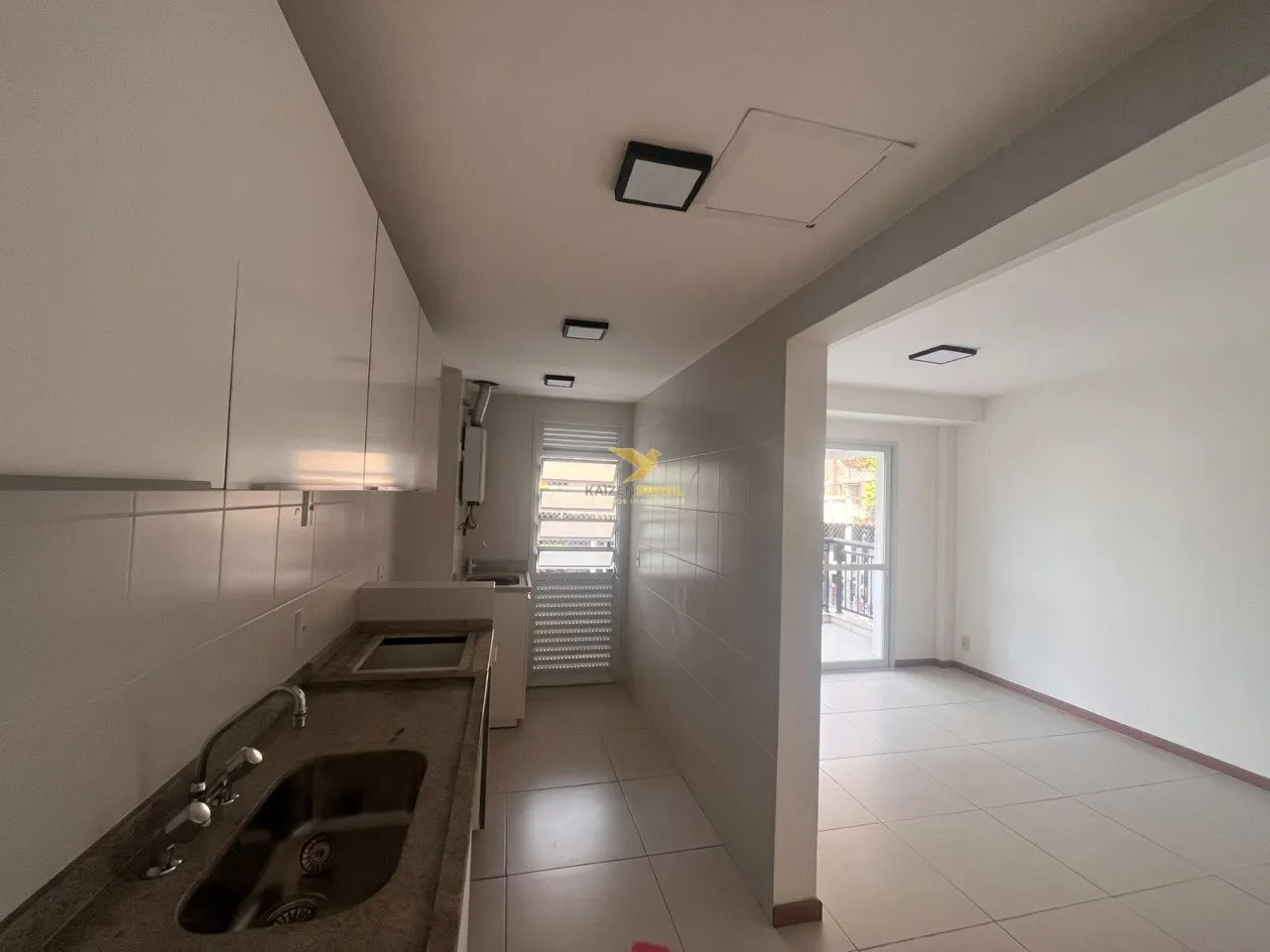 Apartment, 104 m², with a glass-enclosed balcony — photo 22