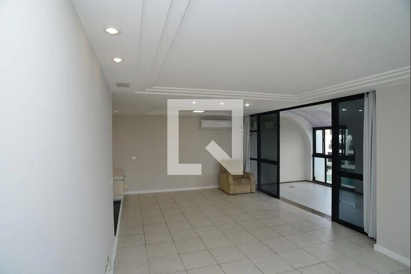 Квартира 200 м² з 3 спальнями та балконом — photo 3