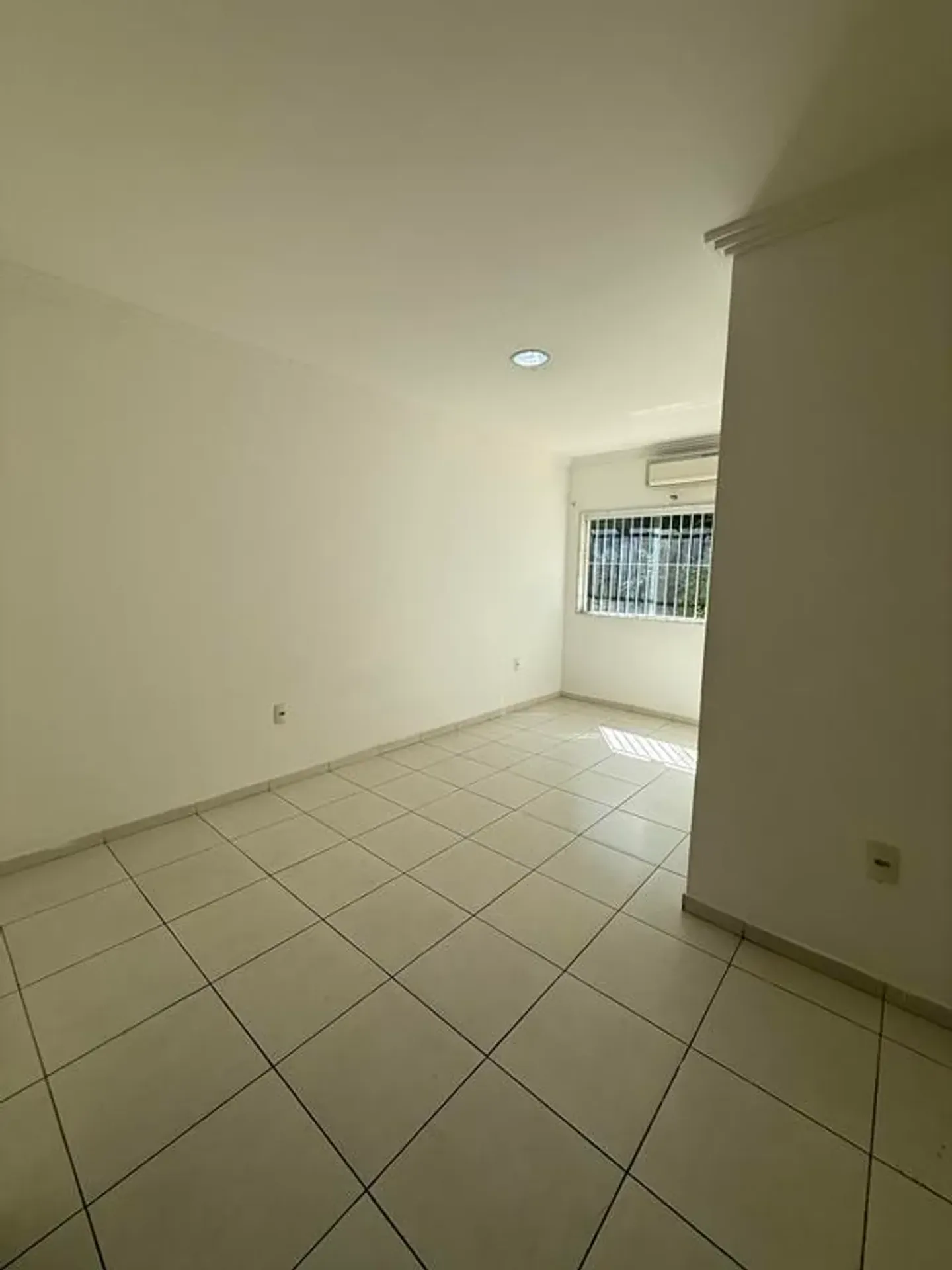 Duplex house with 4 bedrooms and 5 bathrooms — photo 42