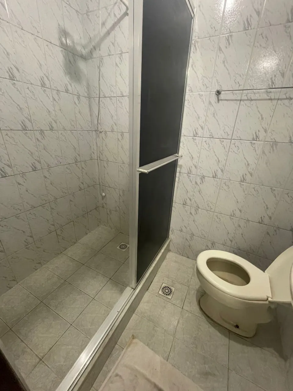 Unfurnished apartment with 2 bedrooms and 3 bathrooms — photo 9