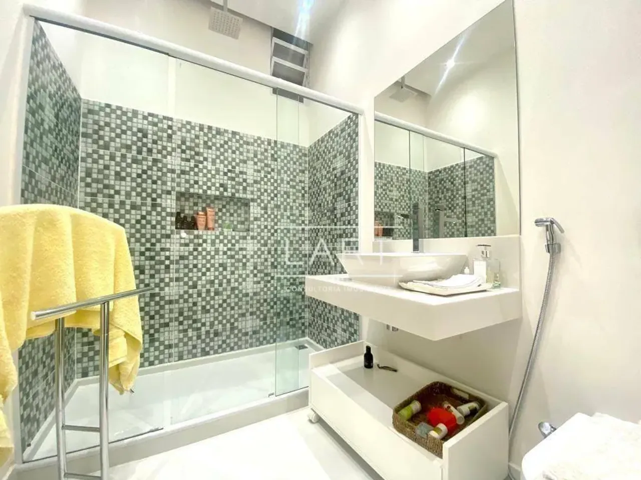 Apartamento mobiliado de 3 dormitórios com 120 m² — photo 9